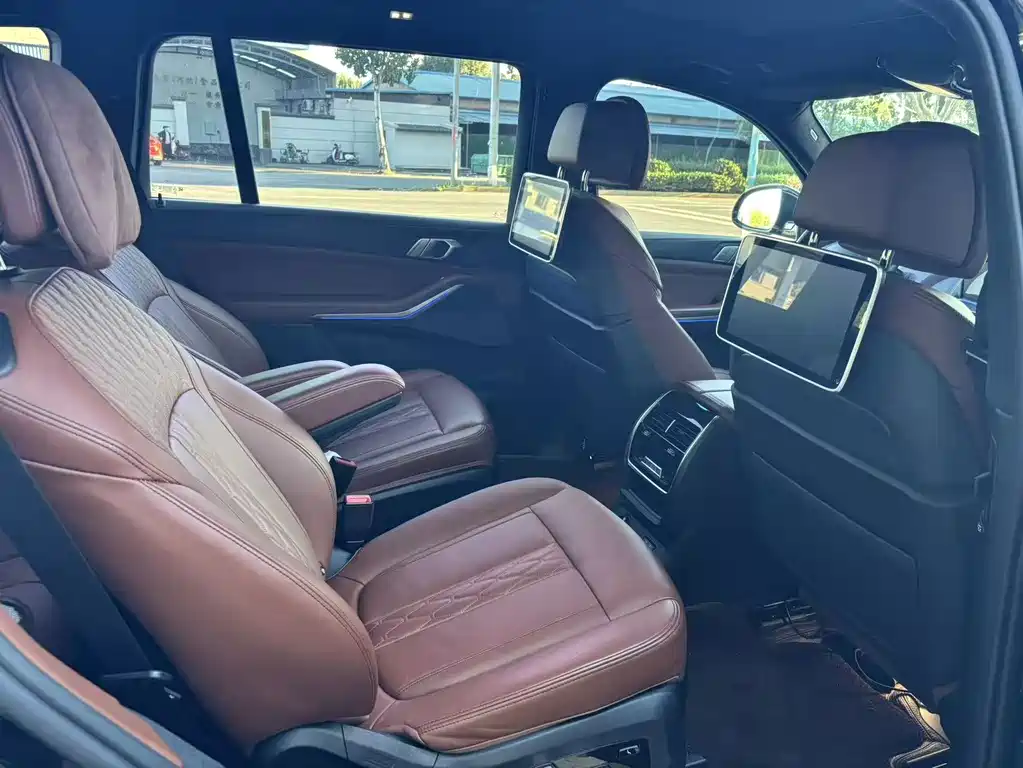 BMW X7 2021 xDrive40i Exclusive M Sports Package купить на сайте DeffCars