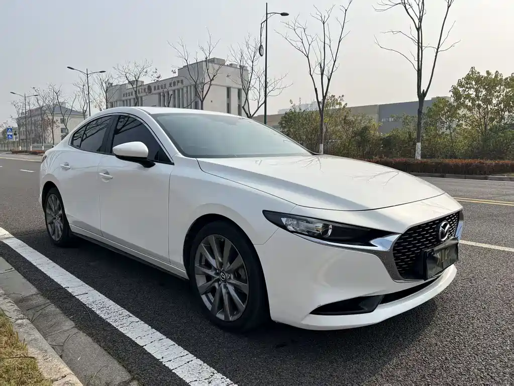 Mazda3 Angkesela 2021 2.0L Automatic Premium Edition купить на сайте DeffCars