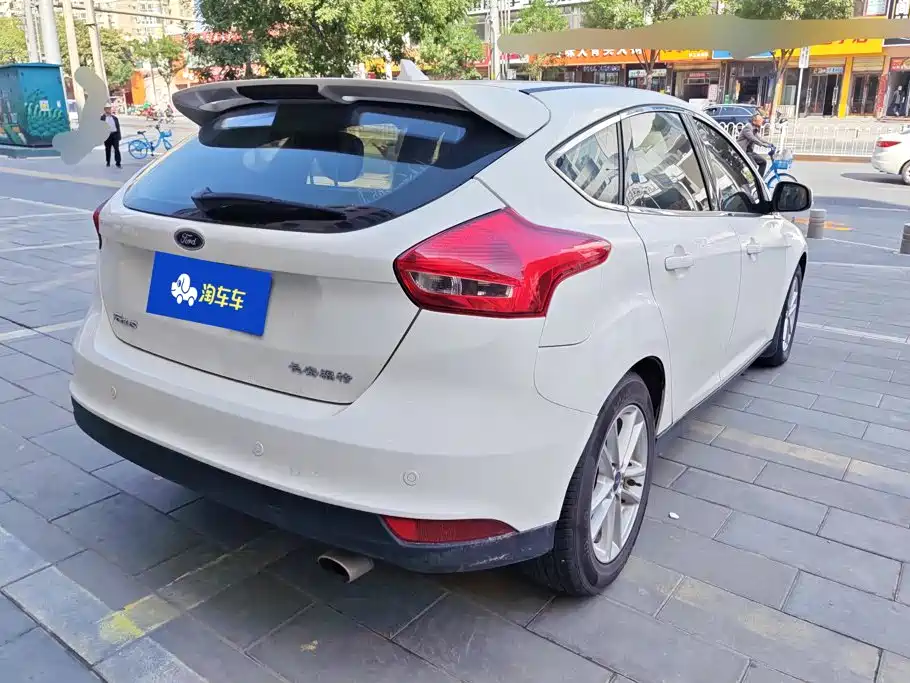 Focus 2015 hatchback 1.6L automatic fashion model купить на сайте DeffCars