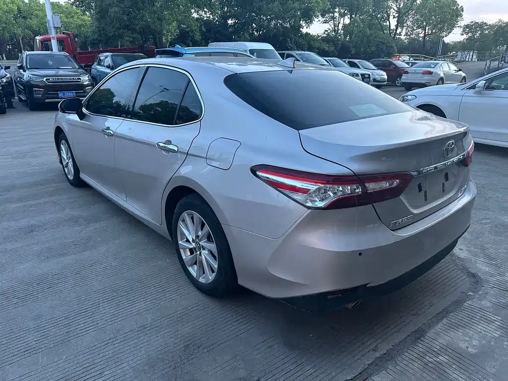 Camry 2021 2.0G Deluxe Edition купить на сайте DeffCars