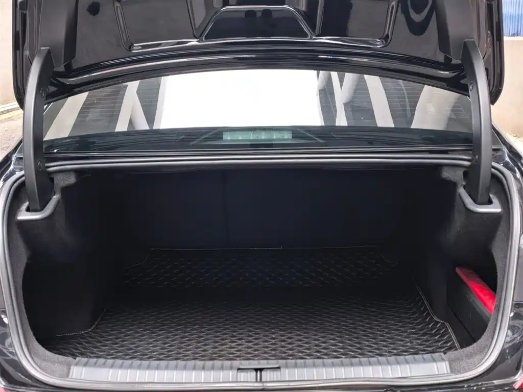 Passat 2023 facelift 380TSI luxury version купить на сайте DeffCars