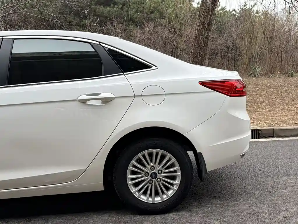 Escort 2017 facelift 1.5L automatic comfort model купить на сайте DeffCars