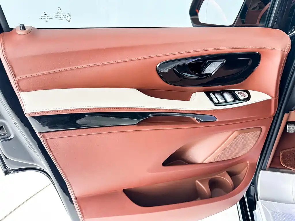 Vito 2020 2.0T Business Edition 7 seats купить на сайте DeffCars