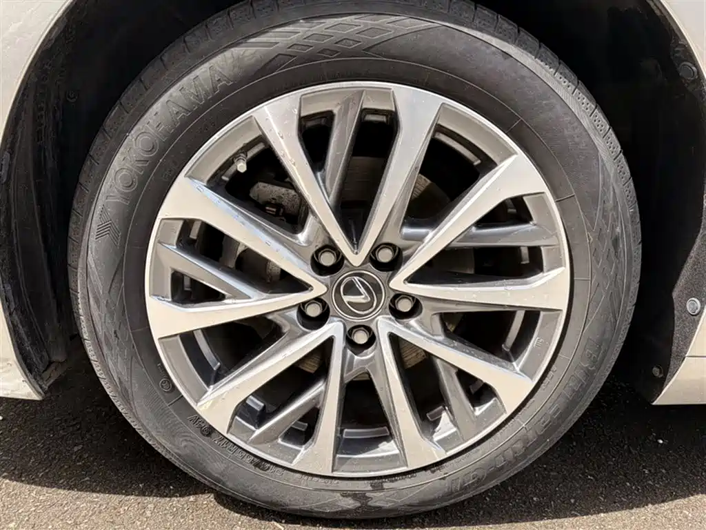 Lexus ES 2021 200 Excellence Edition купить на сайте DeffCars
