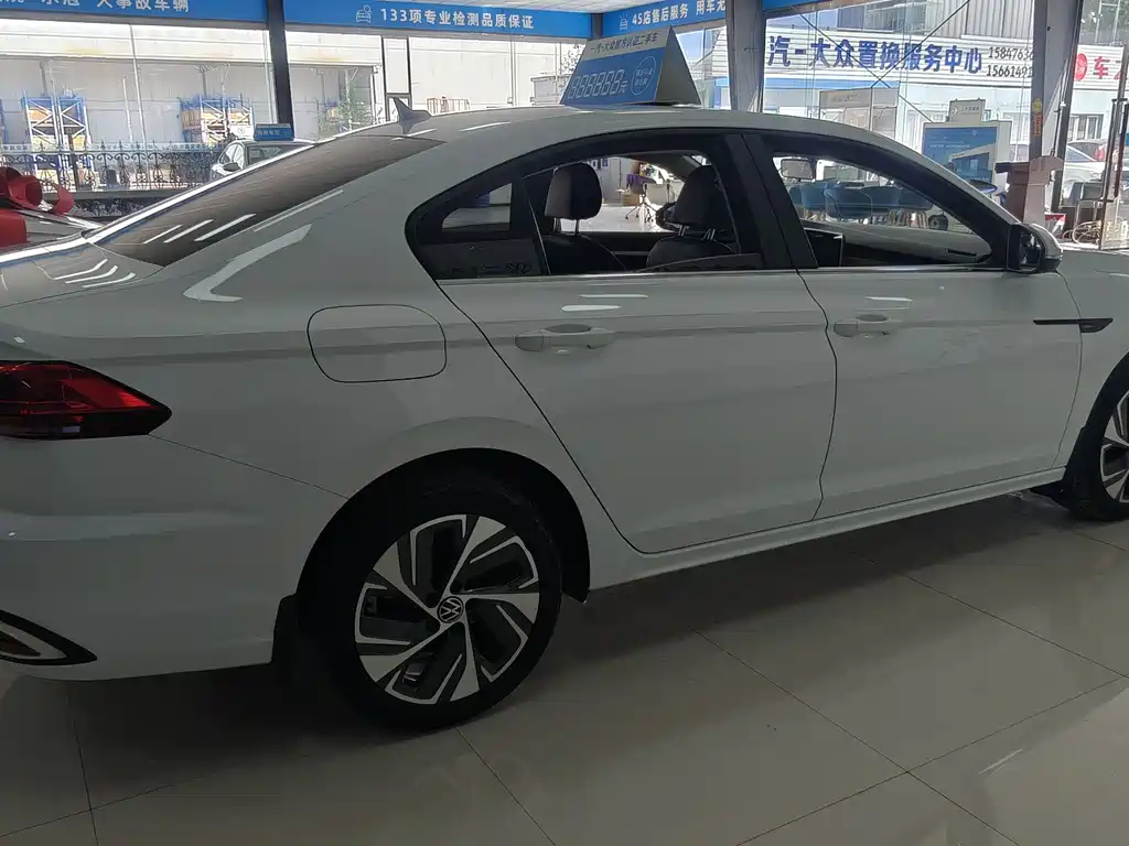Bora 2025 200TSI DSG Yue Xing Navigation Edition купить на сайте DeffCars
