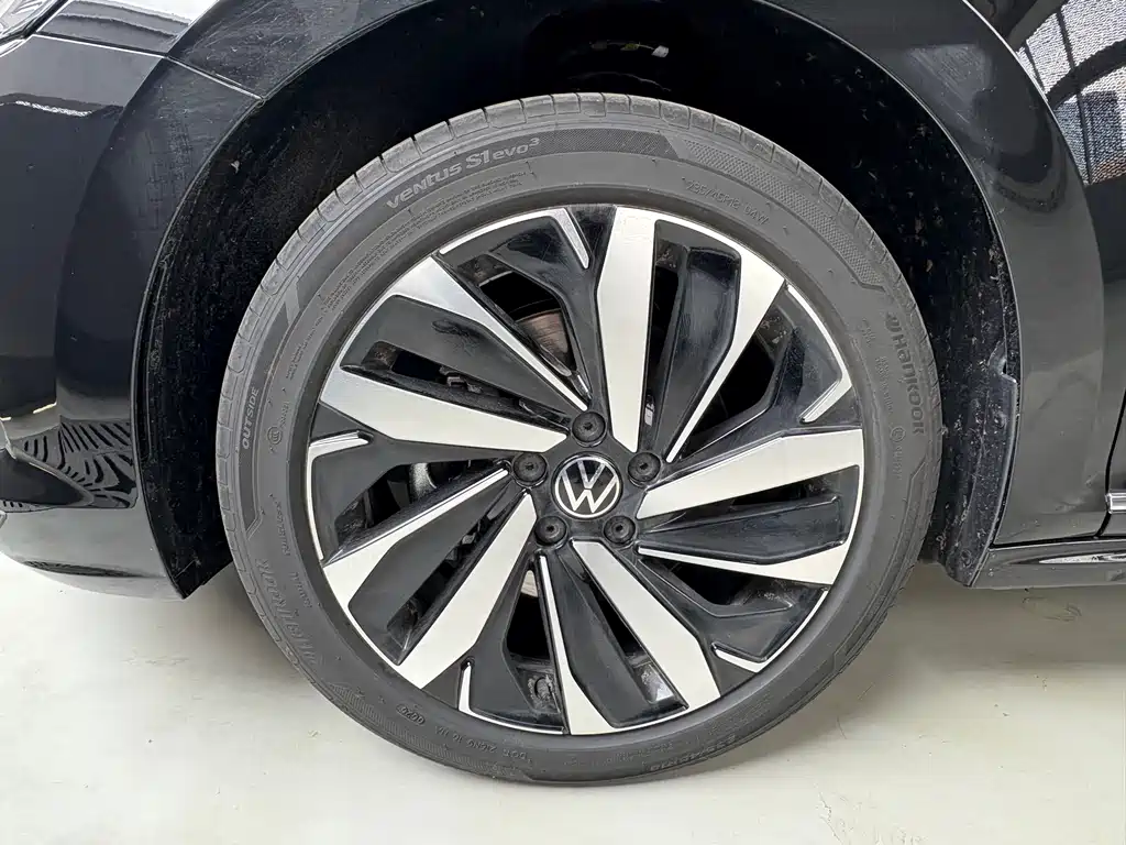 Passat 2026 Outstanding Model 330TSI Elite Edition купить на сайте DeffCars