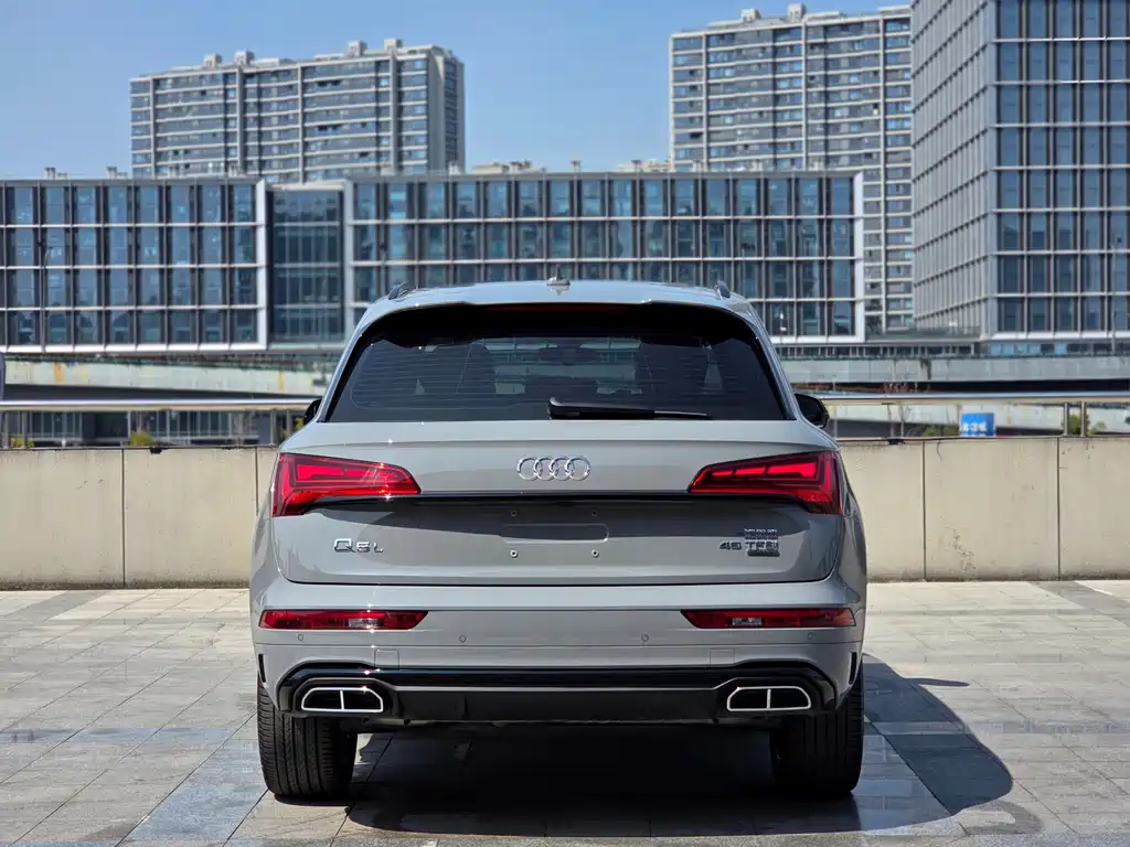 Audi Q5L 2025 45 TFSI luxury and dynamic model купить на сайте DeffCars