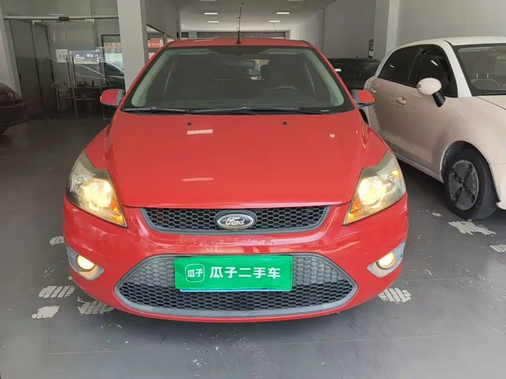 Focus 2013 hatchback classic 1.8L automatic basic model купить на сайте DeffCars