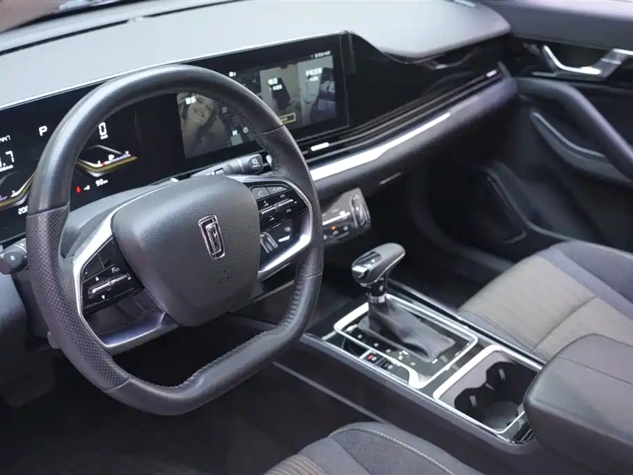 Pentium B70 2022 third generation 1.5T automatic enjoyment model купить на сайте DeffCars