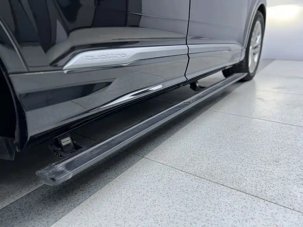 Audi Q7 2023 45 TFSI quattro S line sports купить на сайте DeffCars