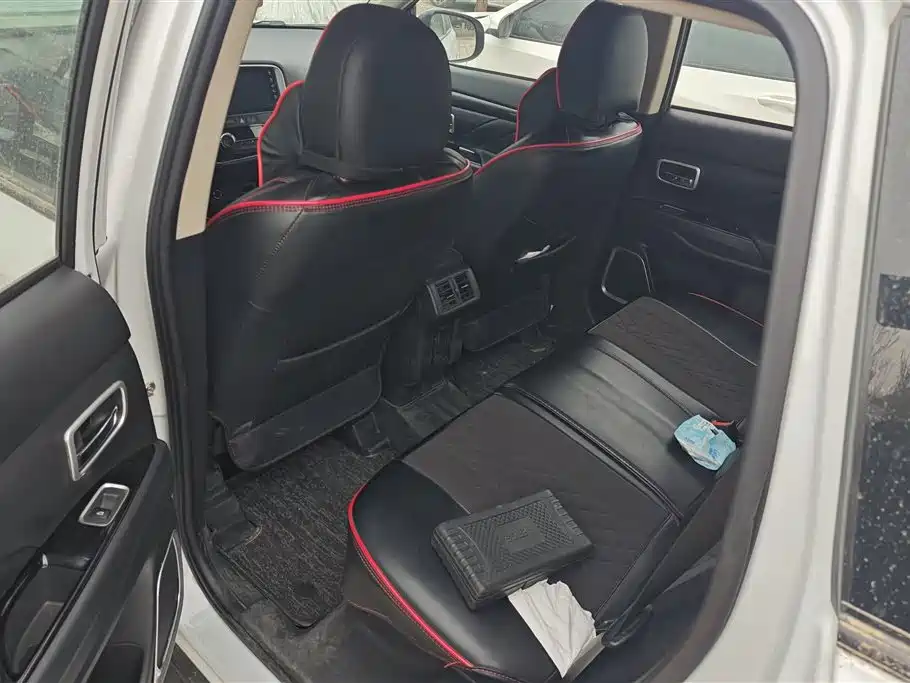 Outlander 2019 2.0L 2WD Enjoy Edition, 5 seats, National VI купить на сайте DeffCars