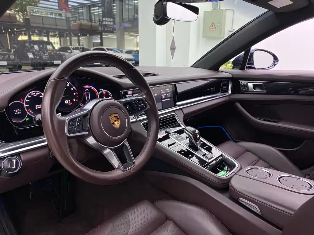 Panamera 2017 Panamera 4 Executive Extended Edition 3.0T купить на сайте DeffCars