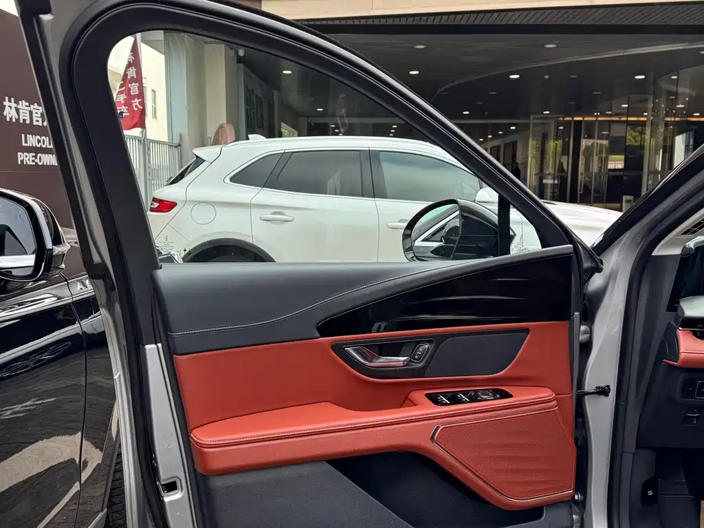 Voyager 2025 2.0T four-wheel drive Zunyi hybrid version купить на сайте DeffCars