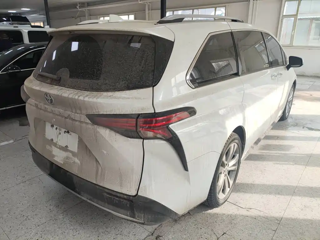 SIENNA 2023 2.5L Hybrid Premium Edition купить на сайте DeffCars