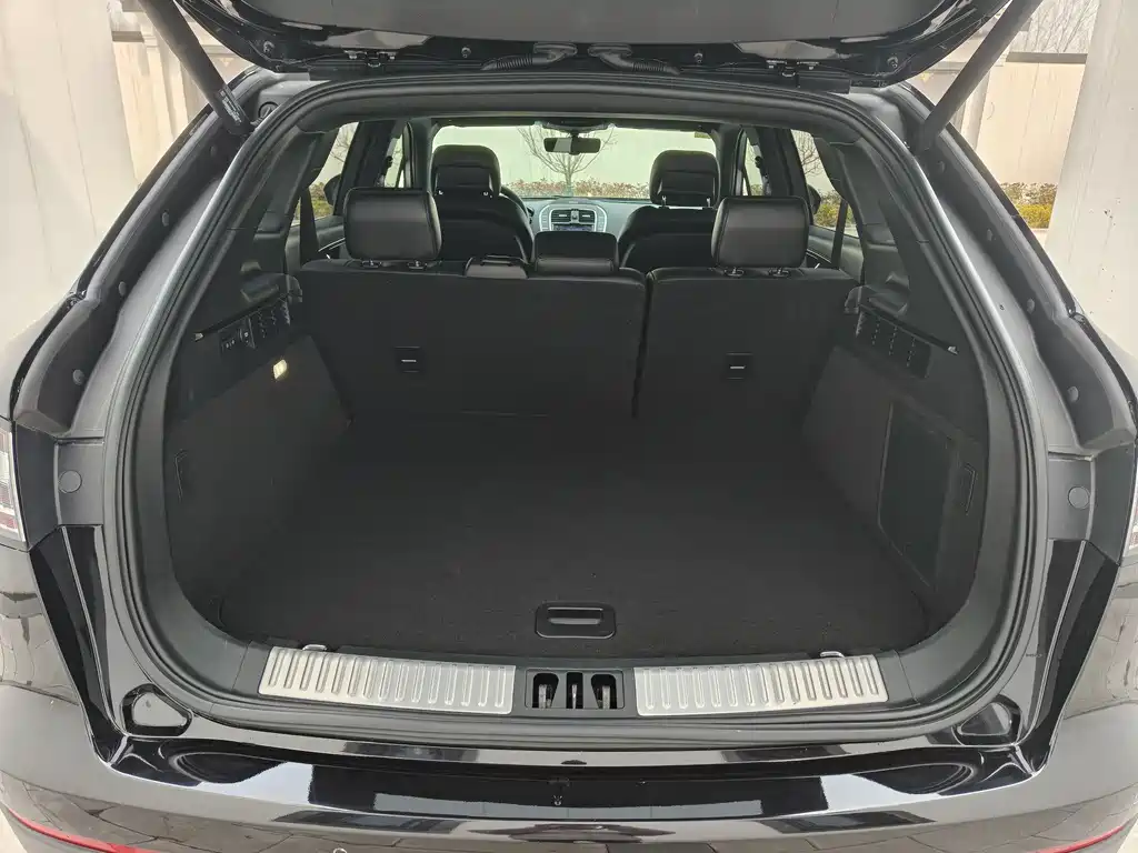 Voyager imported 2019 2.7T four-wheel drive premium version, National V купить на сайте DeffCars