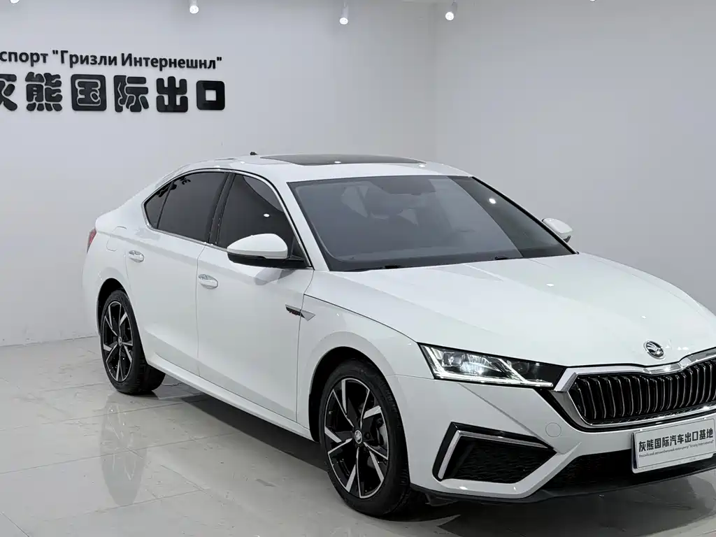 Octavia 2023 facelift PRO TSI280 luxury version купить на сайте DeffCars
