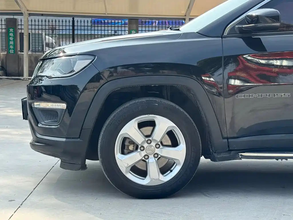 Compass 2017 200T Automatic Home Edition купить на сайте DeffCars