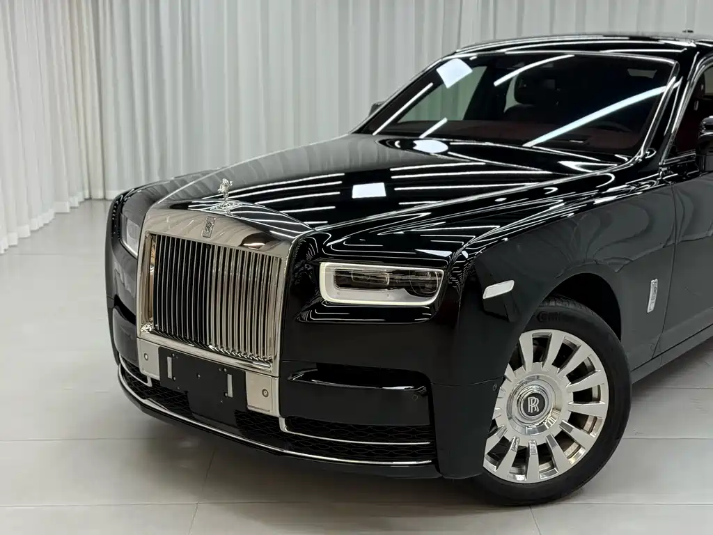 Phantom 2018 6.7T standard wheelbase version купить на сайте DeffCars