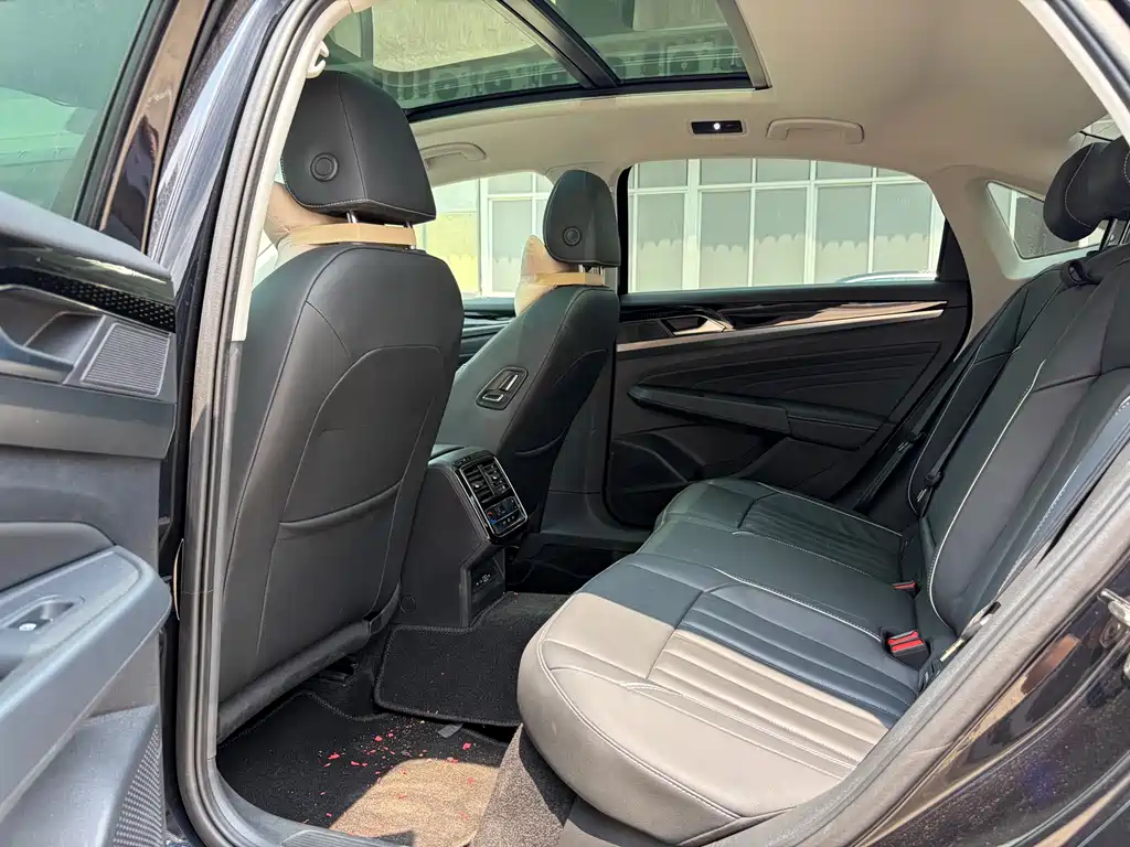 Passat 2023 facelift 330TSI Elite Edition купить на сайте DeffCars