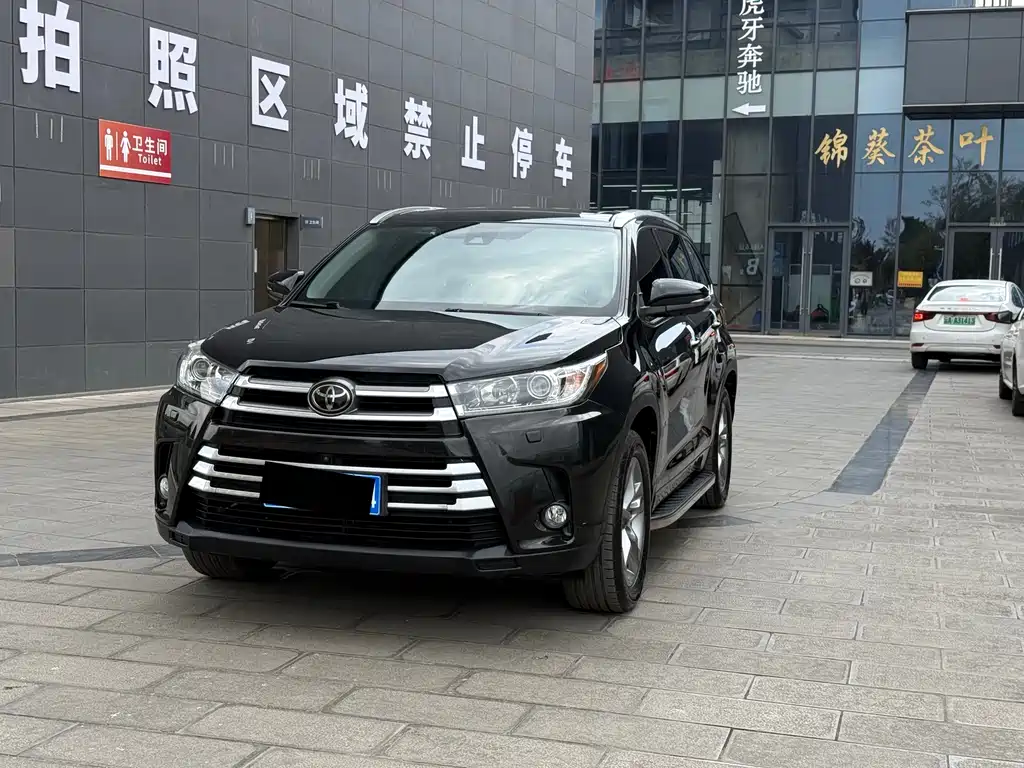 Highlander 2018 2.0T four-wheel drive extreme version, 7 seats, National VI купить на сайте DeffCars