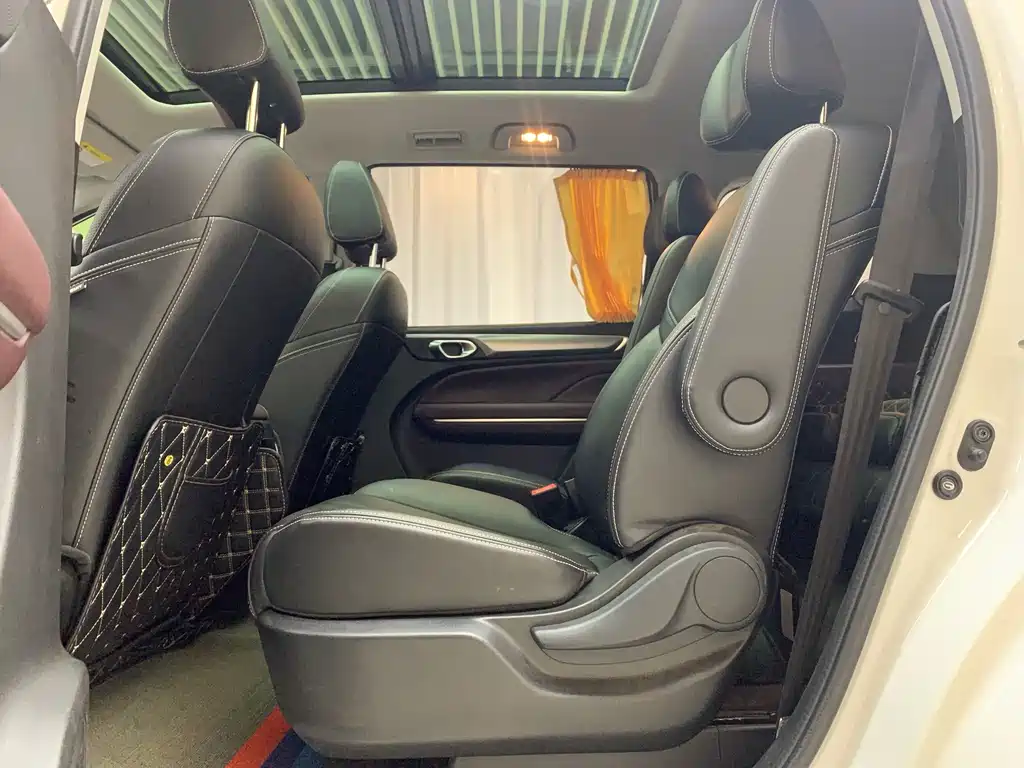 Trumpchi M6 2021 PRO 270T DCT Exclusive Edition купить на сайте DeffCars