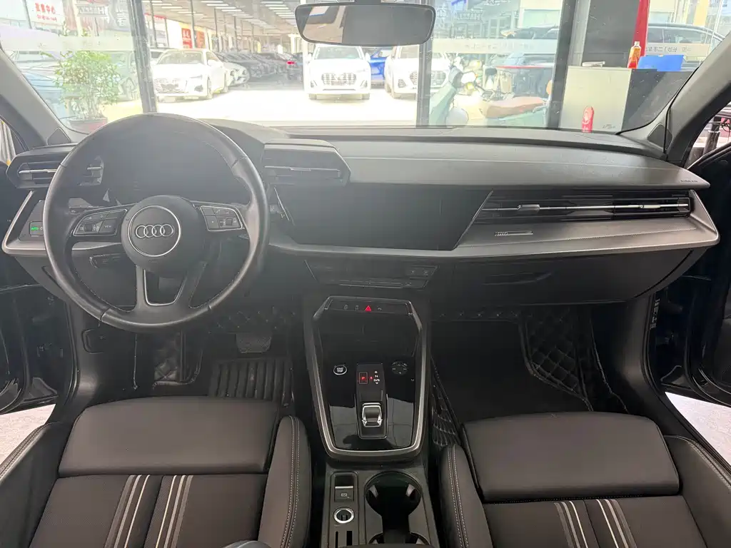 Audi A3 2023 A3L Limousine 35 TFSI Fashionable and Sporty купить на сайте DeffCars
