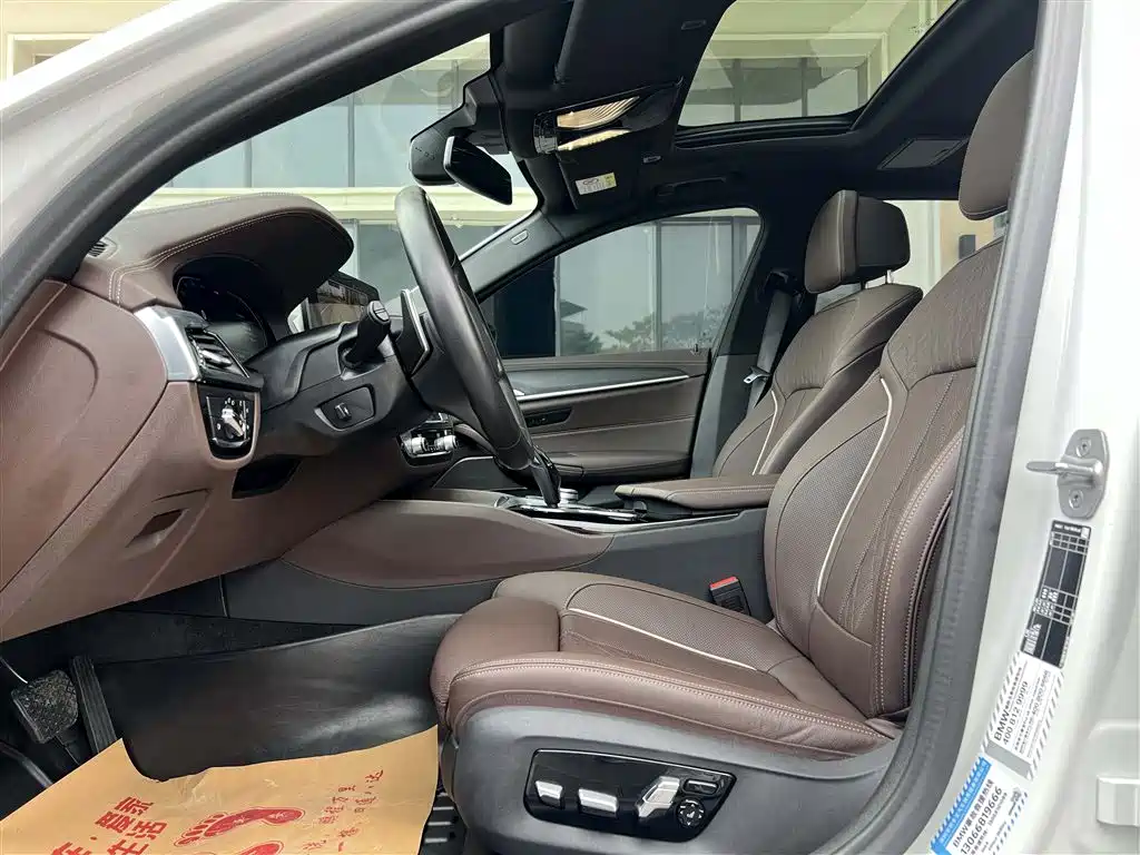 BMW 5 Series 2022 Facelift 2 530Li Exclusive M Sports Package купить на сайте DeffCars