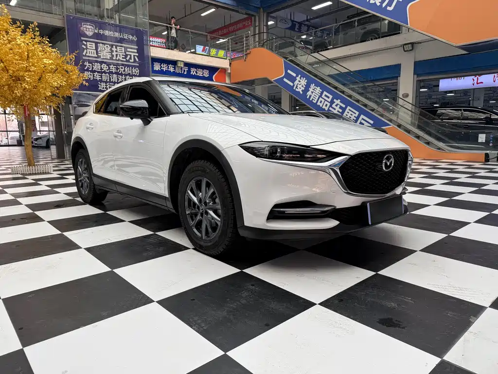 Mazda CX-4 2021 2.0L automatic two-wheel drive Blue Sky Exploration Edition купить на сайте DeffCars