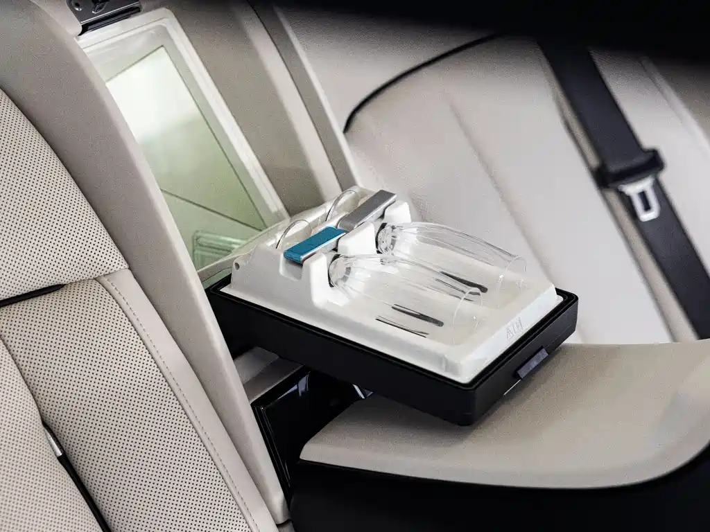 Phantom 2018 6.7T long wheelbase version купить на сайте DeffCars