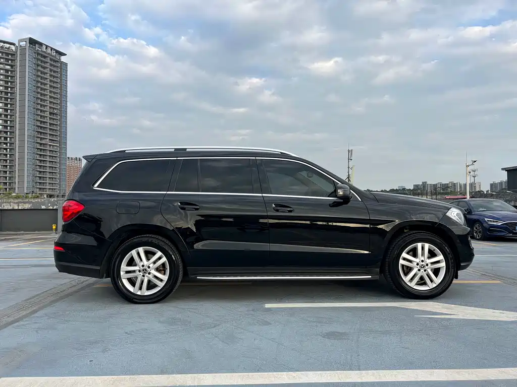 Mercedes-Benz GL Class 2015 GL 400 4MATIC Dynamic купить на сайте DeffCars