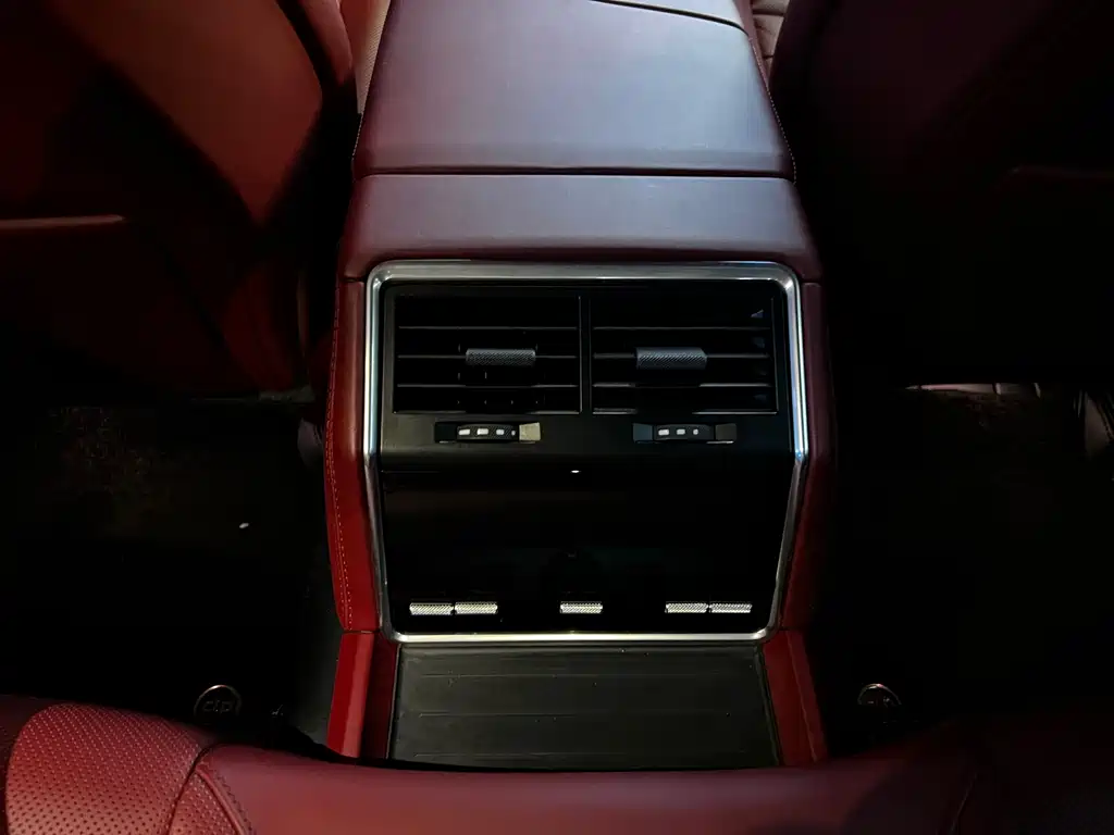 Panamera 2023 Panamera 2.9T Platinum Edition купить на сайте DeffCars