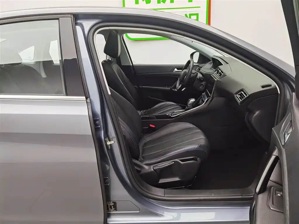 Peugeot 308 2018 1.6L automatic luxury version купить на сайте DeffCars