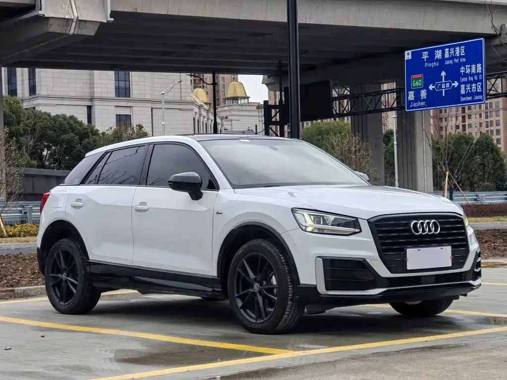 Audi Q2L 2018 35 TFSI launches exclusive version, National VI купить на сайте DeffCars