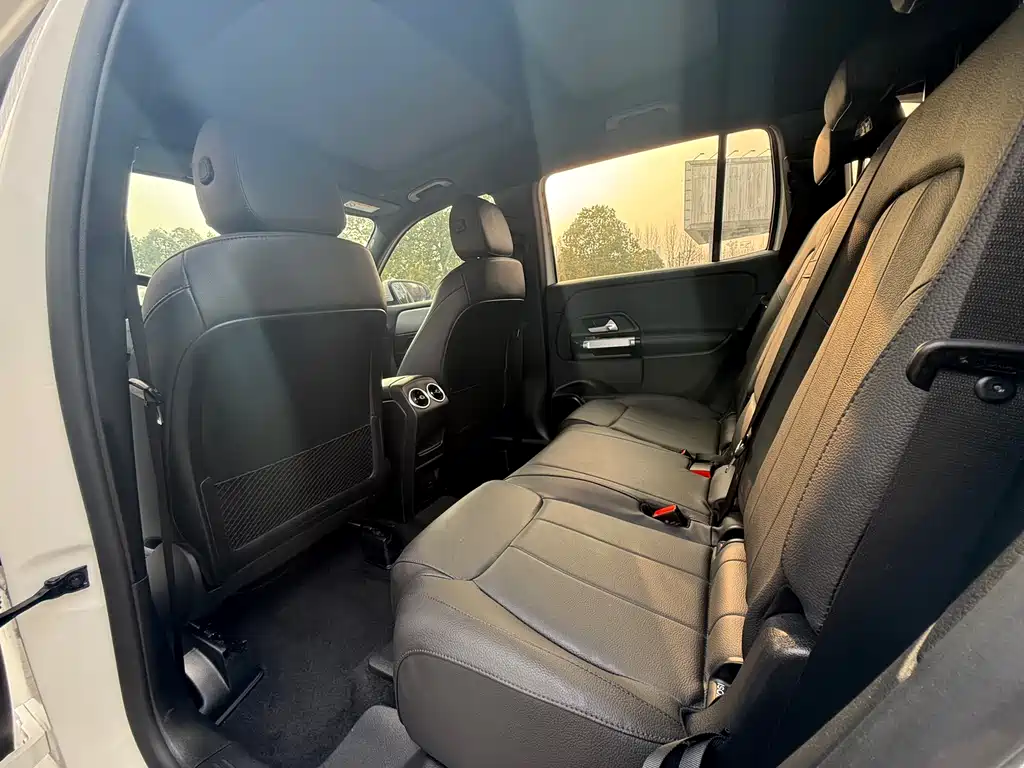 Mercedes-Benz GLB 2023 GLB 200 Dynamic купить на сайте DeffCars