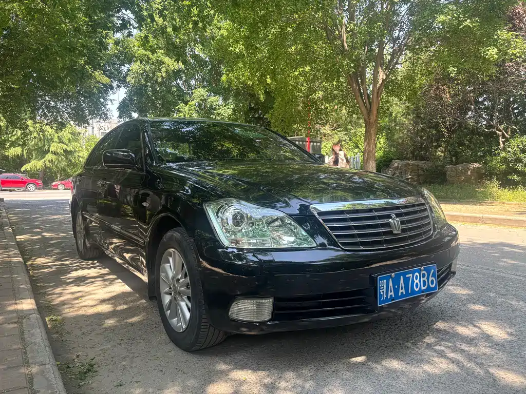 Crown 2007 2.5L Royal Navigation Edition купить на сайте DeffCars