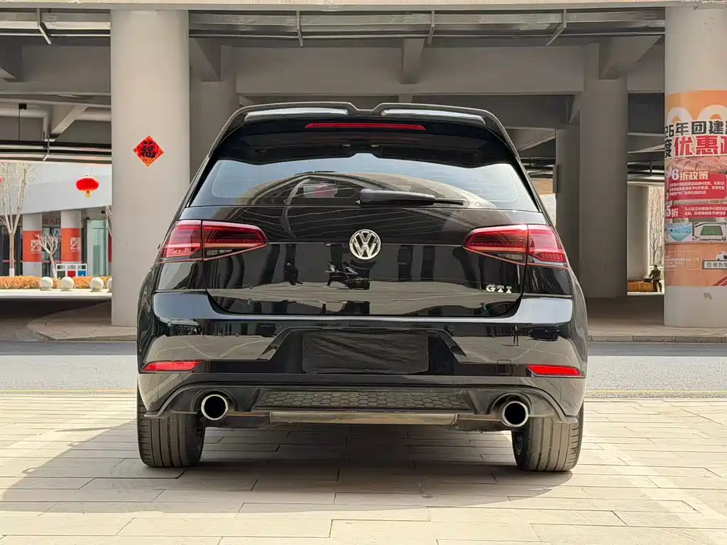 Golf GTI 2018 2.0TSI GTI купить на сайте DeffCars