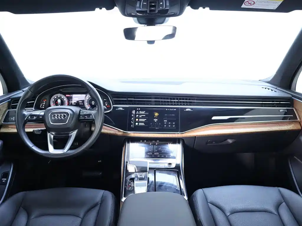 Audi Q7 2022 55 TFSI quattro S line ice and snow sports version купить на сайте DeffCars