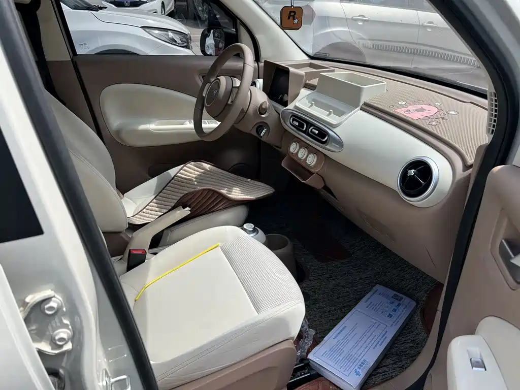 Hongguang MINIEV 2025 fourth generation four-door version advanced model купить на сайте DeffCars