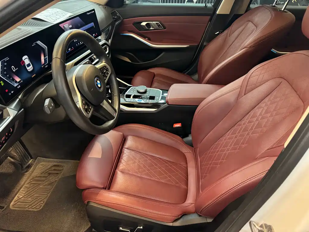 BMW i3 2024 eDrive 35 L купить на сайте DeffCars