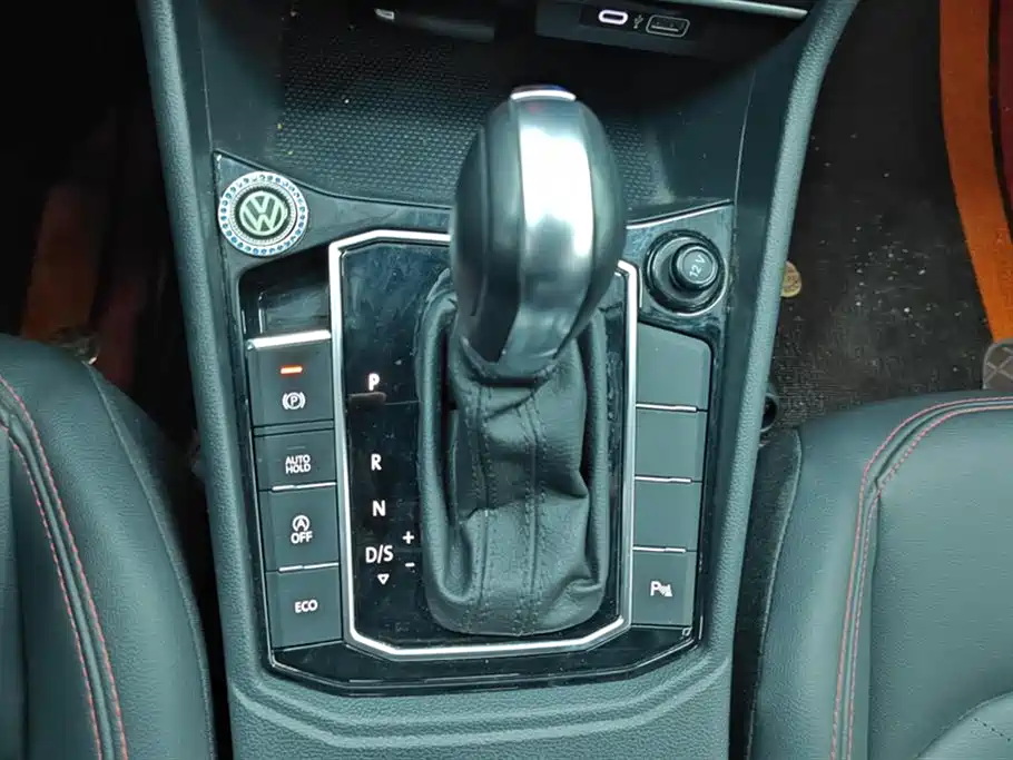 Lavida 2023 300TSI DSG Starry Sky Leading Edition купить на сайте DeffCars