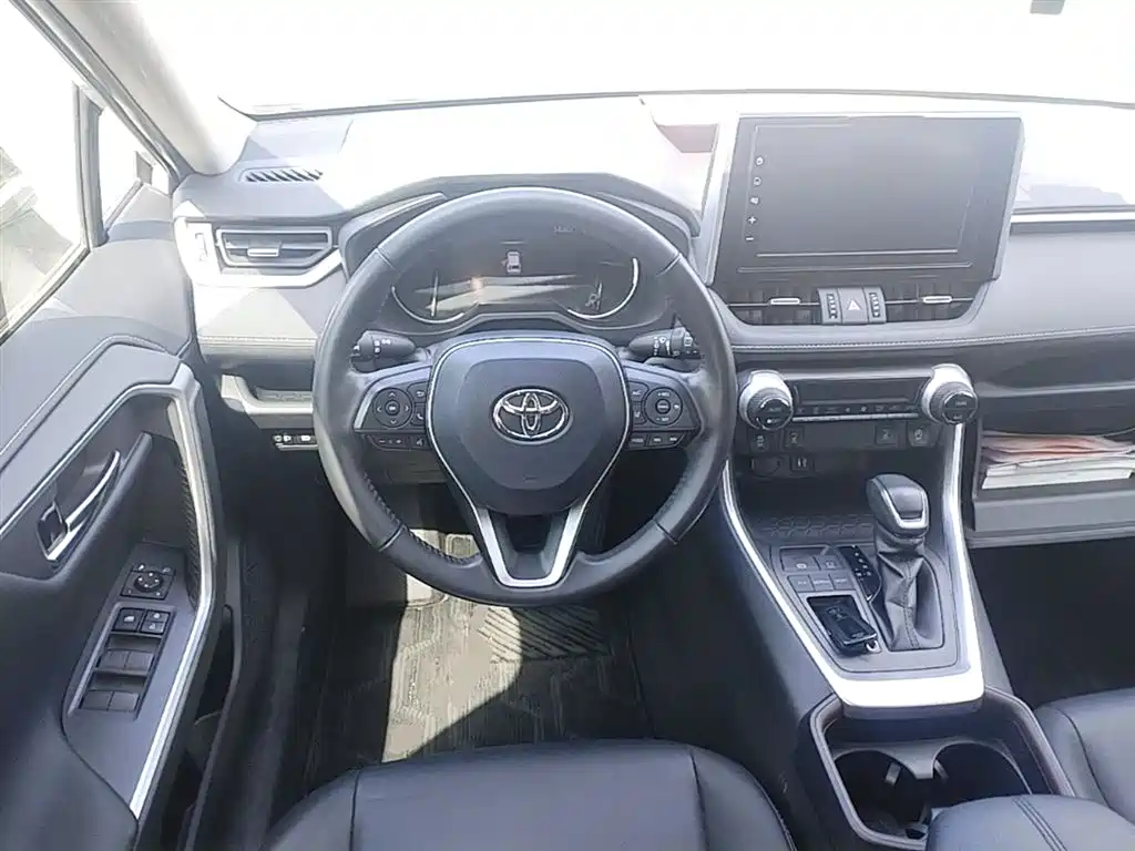 RAV4 Rongfang 2020 2.0L CVT two-wheel drive fashion PLUS version купить на сайте DeffCars