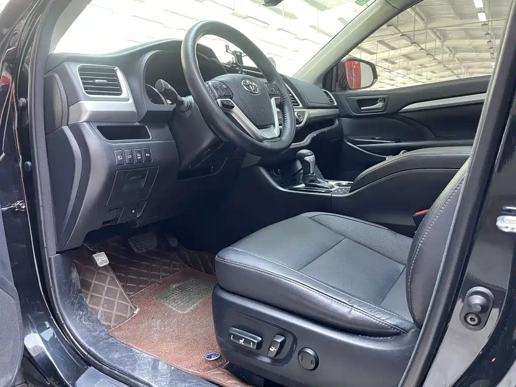 Highlander 2018 2.0T four-wheel drive premium version, 7 seats, National VI купить на сайте DeffCars