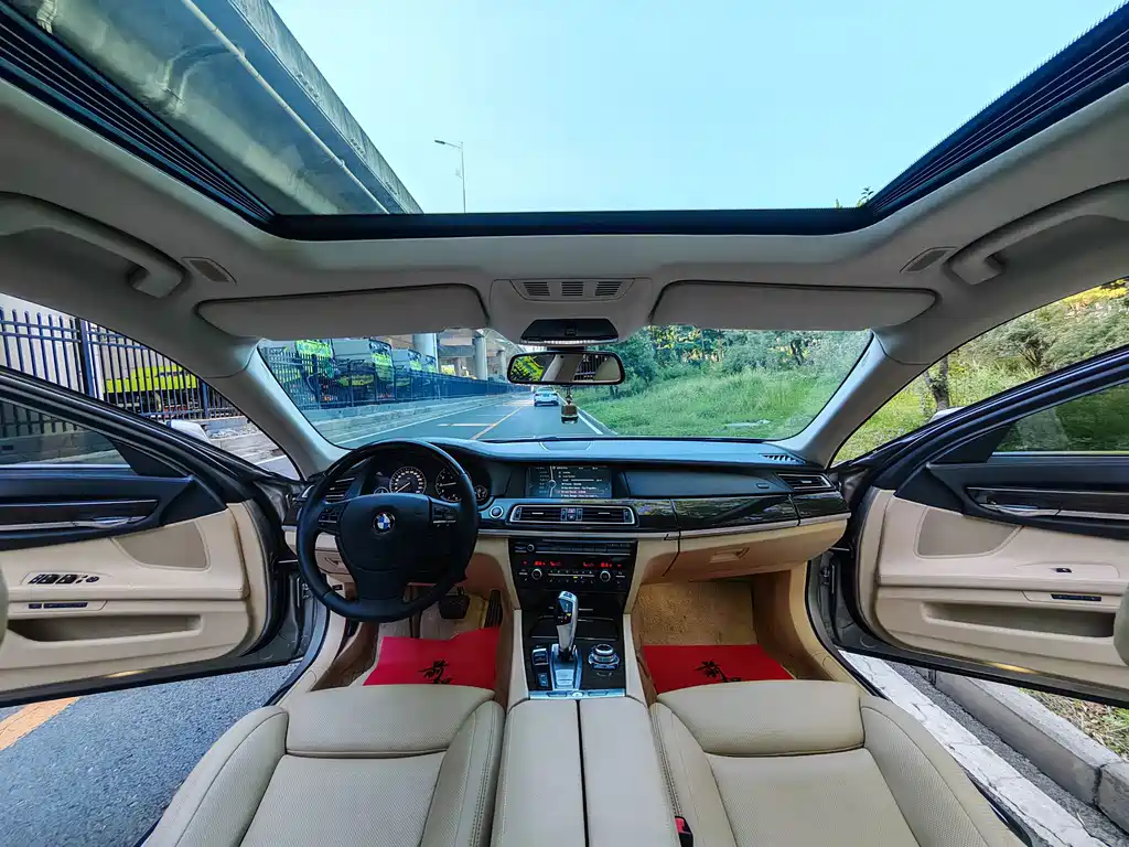 BMW 7 Series 2011 730Li Elegant купить на сайте DeffCars