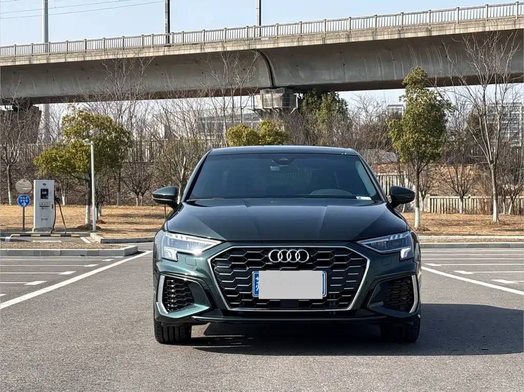 Audi A3 2024 A3L Limousine 35 TFSI Fashionable and Sporty купить на сайте DeffCars