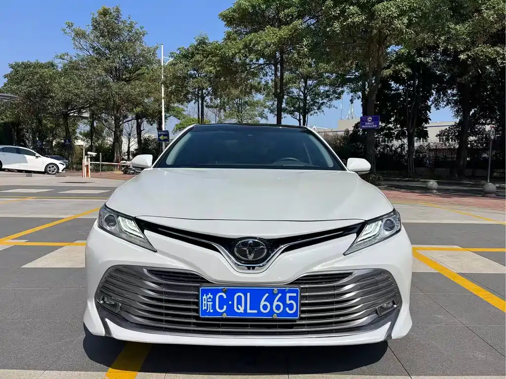 Camry 2019 2.5G Deluxe Edition National VI купить на сайте DeffCars