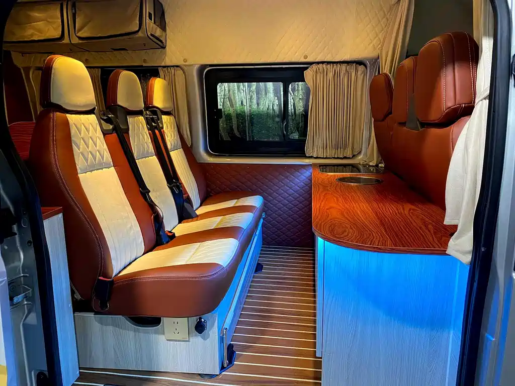 New generation Transit 2016 2.2T short-axle 6-seater mid-low roof multi-purpose vehicle купить на сайте DeffCars