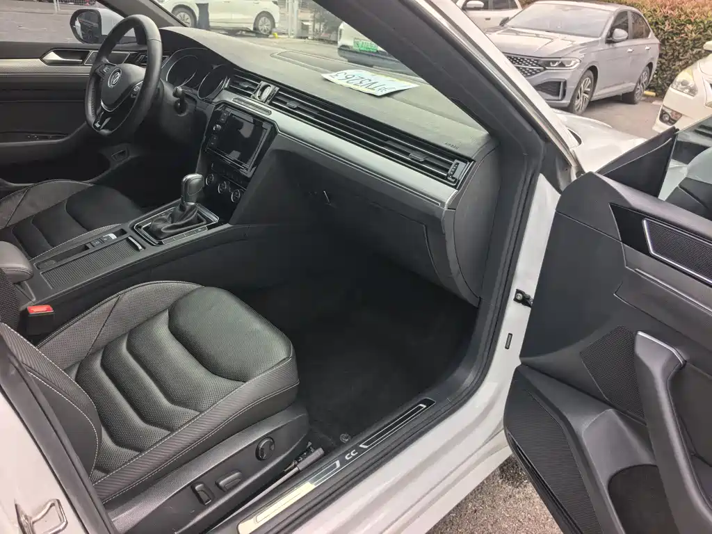 FAW-Volkswagen CC 2019 330TSI Charming Edition National VI купить на сайте DeffCars