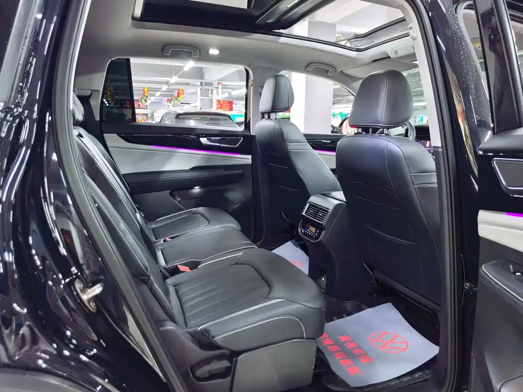 Touron 2021 380TSI four-wheel drive luxury version купить на сайте DeffCars