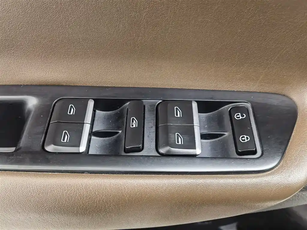 Emgrand GL 2017 1.3T DCT premium model купить на сайте DeffCars