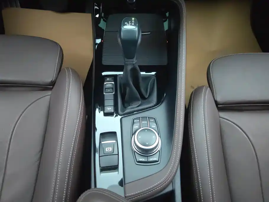 BMW X1 2019 xDrive20Li Exclusive Model купить на сайте DeffCars